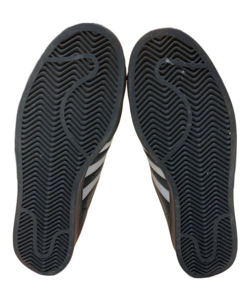 adidas（アディダス）adidas (アディダス) SUPERSTAR ローカットスニーカー ブラック サイズ:27の古着・服飾アイテム