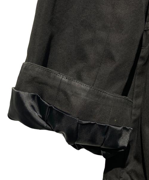 BURBERRY BLUE LABEL（バーバリーロンドンブルーレーベル）BURBERRY BLUE LABEL (バーバリーロンドンブルーレーベル) フリルカラーティアードコート ブラック サイズ:38の古着・服飾アイテム