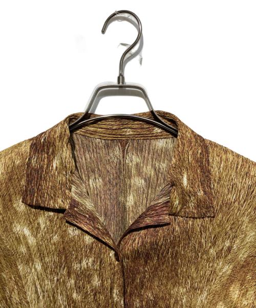 PLEATS PLEASE（プリーツプリーズ）PLEATS PLEASE (プリーツプリーズ) 転写プリントプリーツシャツ ブラウン サイズ:4の古着・服飾アイテム