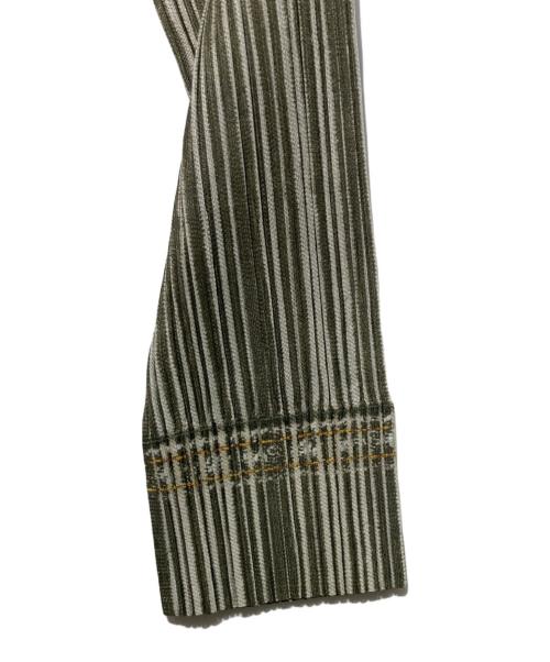 PLEATS PLEASE（プリーツプリーズ）PLEATS PLEASE (プリーツプリーズ) 転写プリーツジャケット オリーブ サイズ:2の古着・服飾アイテム