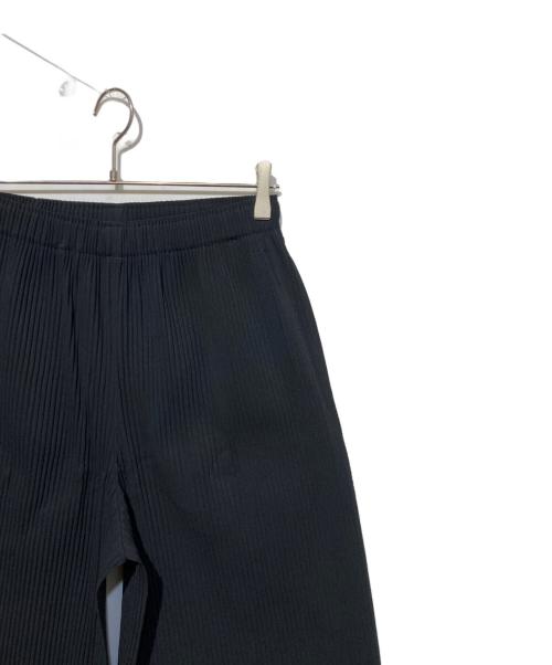 me ISSEY MIYAKE（ミーイッセイ ミヤケ）me ISSEY MIYAKE (ミーイッセイ ミヤケ) プリーツワイドパンツ ブラック サイズ:-の古着・服飾アイテム