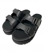 UGGアグ）の古着「GOLDENSTAR HI SLIDE サンダル」｜ブラック