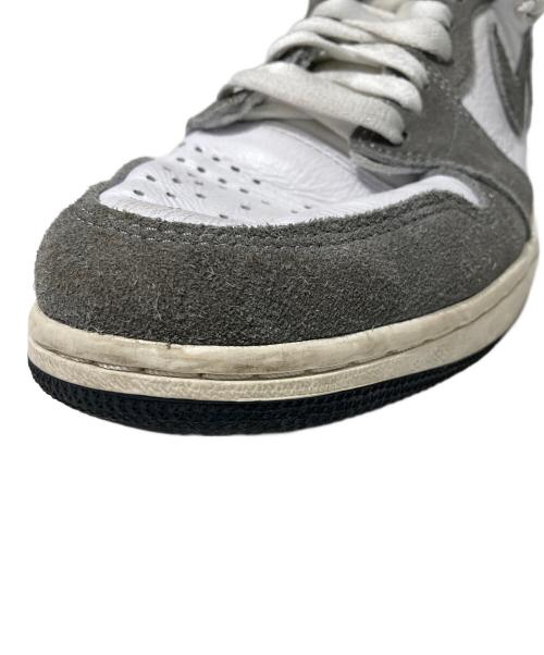 NIKE（ナイキ）NIKE (ナイキ) AIR JORDAN 1 RETRO HIGH OG ハイカットスニーカー ホワイト×グレー サイズ:26.5の古着・服飾アイテム