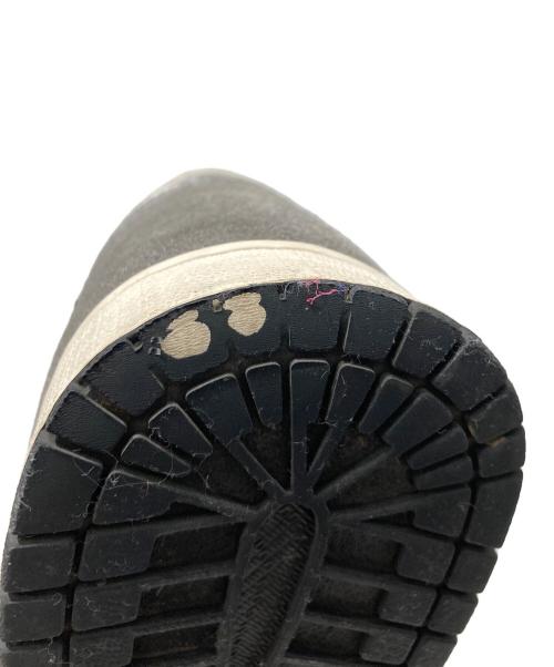 NIKE（ナイキ）NIKE (ナイキ) AIR JORDAN 1 RETRO HIGH OG ハイカットスニーカー ホワイト×グレー サイズ:26.5の古着・服飾アイテム