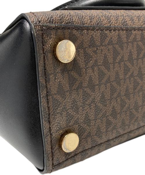 MICHAEL KORS（マイケル・コース）MICHAEL KORS (マイケル・コース) ミディアム メッセンジャー ブラウンの古着・服飾アイテム