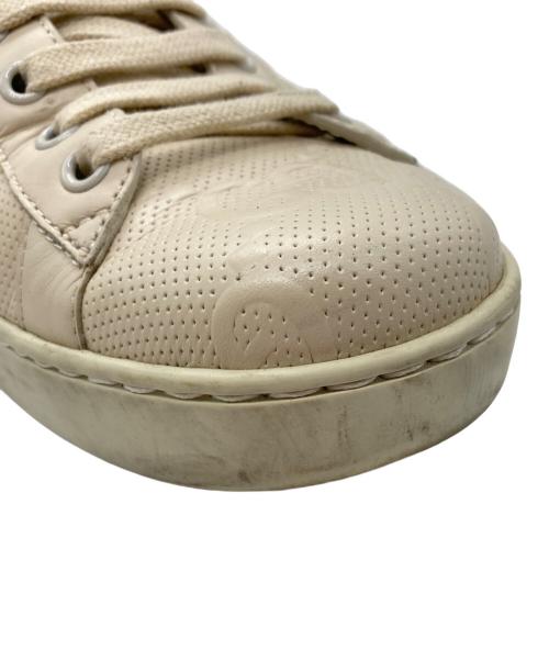 GUCCI（グッチ）GUCCI (グッチ) GGエンボス スニーカー ベージュ サイズ:8の古着・服飾アイテム