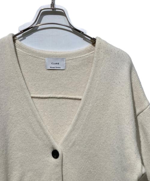 CLANE（クラネ）CLANE (クラネ) Minami Tanaka VNECK BACK CARDIGAN アイボリー サイズ:2の古着・服飾アイテム
