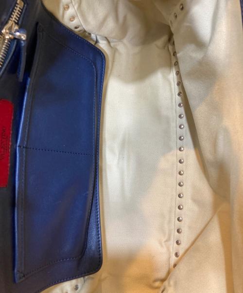 VALENTINO（ヴァレンティノ）VALENTINO (ヴァレンティノ) 2WAY ロックスタッズトートバッグ ネイビーの古着・服飾アイテム
