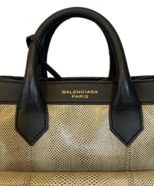 BALENCIAGA（バレンシアガ）BALENCIAGA (バレンシアガ) パドロック ミニ オールアフタヌーン ハンドバッグ ベージュ×ブラックの古着・服飾アイテム