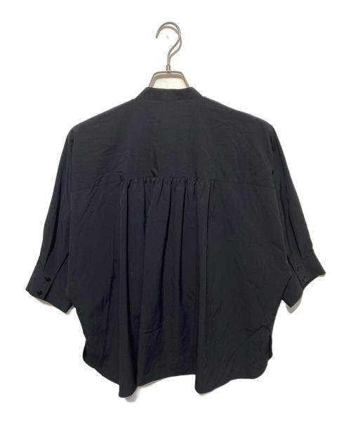 UNITED ARROWS TOKYO（ユナイテッドアローズトウキョウ）UNITED ARROWS TOKYO (ユナイテッドアローズトウキョウ) タック フリルVネック ハーフスリーブ ブラウス ネイビー サイズ:不明の古着・服飾アイテム