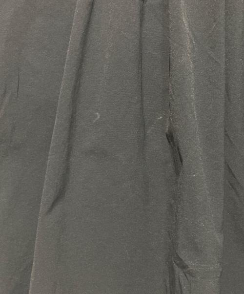 UNITED ARROWS TOKYO（ユナイテッドアローズトウキョウ）UNITED ARROWS TOKYO (ユナイテッドアローズトウキョウ) タック フリルVネック ハーフスリーブ ブラウス ネイビー サイズ:不明の古着・服飾アイテム