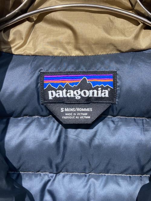 Patagonia（パタゴニア）Patagonia (パタゴニア) ダウンベスト ベージュ サイズ:Sの古着・服飾アイテム