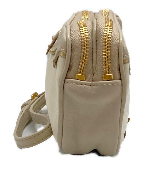 MIU MIU（ミュウミュウ）MIU MIU (ミュウミュウ) レザーポーチ ベージュの古着・服飾アイテム