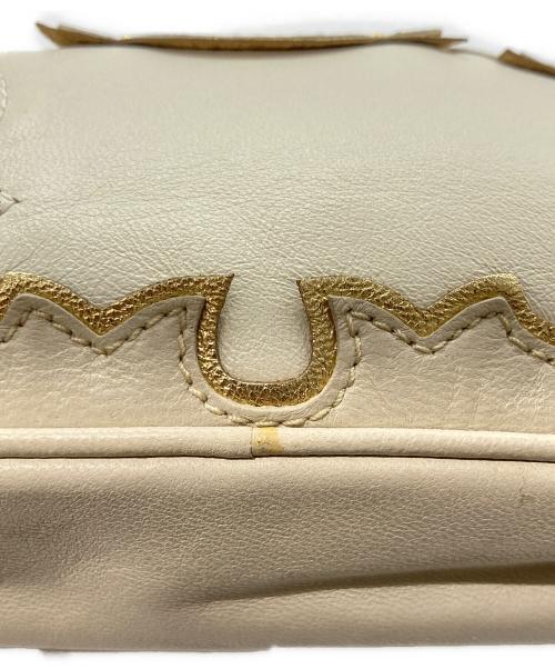 MIU MIU（ミュウミュウ）MIU MIU (ミュウミュウ) レザーポーチ ベージュの古着・服飾アイテム