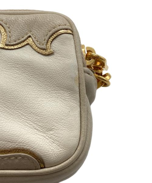 MIU MIU（ミュウミュウ）MIU MIU (ミュウミュウ) レザーポーチ ベージュの古着・服飾アイテム