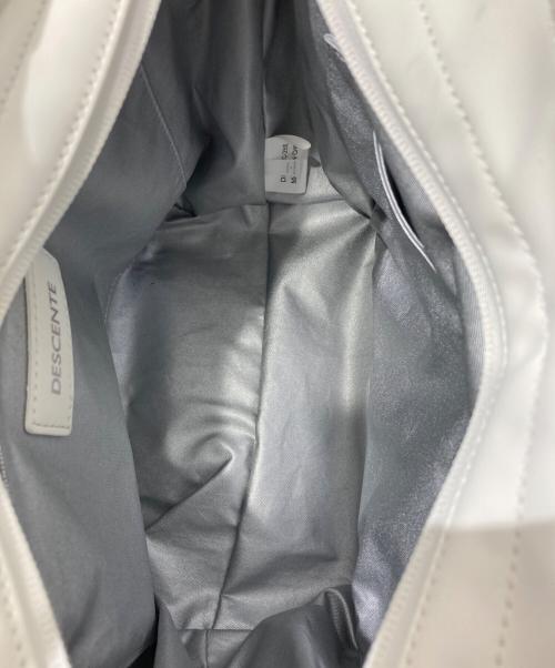 DESCENTE（デサント）DESCENTE (デサント) ラウンドバッグ ホワイトの古着・服飾アイテム