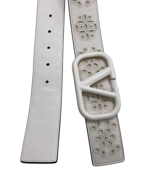 VALENTINO GARAVANI（ヴァレンティノ・ガラヴァーニ）VALENTINO GARAVANI (ヴァレンティノ・ガラヴァーニ) ロゴバックルベルト ホワイト サイズ:75/30の古着・服飾アイテム