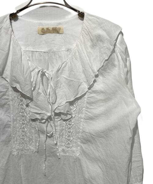 Bon Vieux Temps（ボンビュータン）Bon Vieux Temps (ボンビュータン) フリルブラウス ホワイト サイズ:1の古着・服飾アイテム