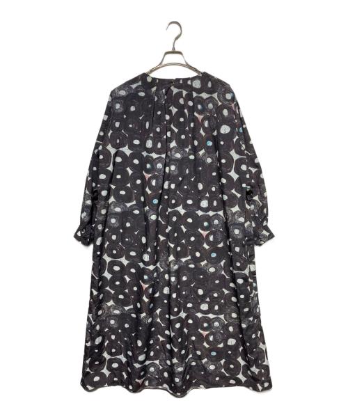 HERALBONY（ヘラルボニー）HERALBONY (ヘラルボニー) クルーネックワンピース「(無題)(丸)」 グレー×ブラック サイズ:Freeの古着・服飾アイテム