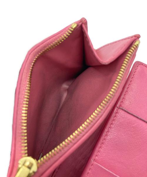 BOTTEGA VENETA（ボッテガベネタ）BOTTEGA VENETA (ボッテガベネタ) カセット マキシイントレチャート コンパクトウォレット ピンクの古着・服飾アイテム