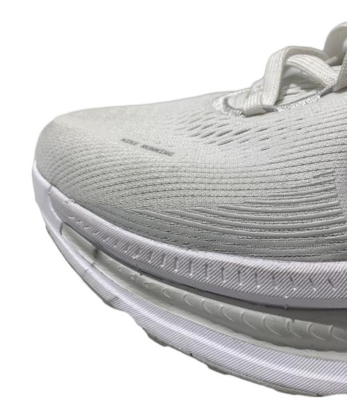 NIKE（ナイキ）NIKE (ナイキ) VOMERO 18 ローカットスニーカー ホワイト サイズ:27の古着・服飾アイテム