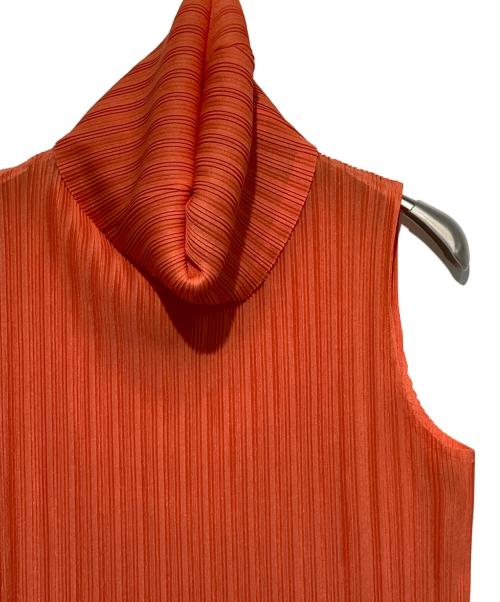 PLEATS PLEASE（プリーツプリーズ）PLEATS PLEASE (プリーツプリーズ) アームカバー付プリーツノースリーブカットソー オレンジ サイズ:2の古着・服飾アイテム