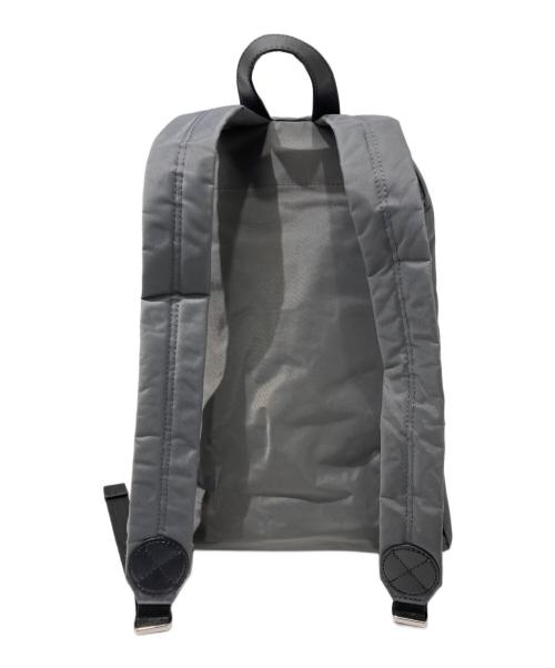 MARC JACOBS（マークジェイコブズ）MARC JACOBS (マークジェイコブズ) ザ バイカー ナイロン バックパック ラージ グレーの古着・服飾アイテム