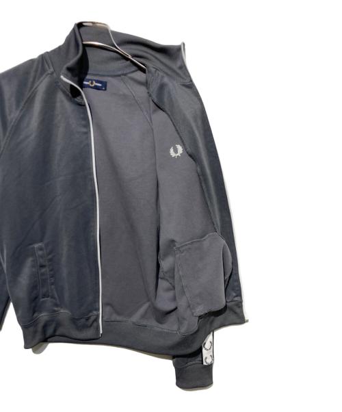 FRED PERRY（フレッドペリー）FRED PERRY (フレッドペリー) トラックジャケット グレー サイズ:Mの古着・服飾アイテム
