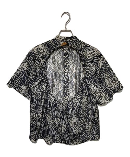 TOGA ARCHIVES（トーガアーカイブス）TOGA ARCHIVES (トーガアーカイブス) Print shirt バックオープン総柄シャツ ブラック サイズ:36の古着・服飾アイテム