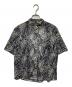 TOGA ARCHIVES（トーガアーカイブス）の古着「Print shirt バックオープン総柄シャツ」｜ブラック