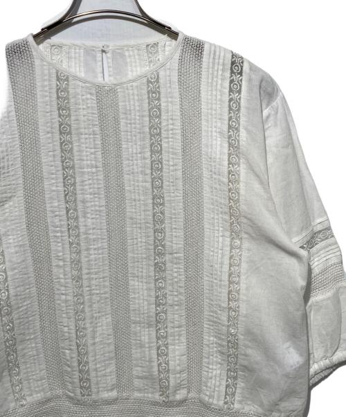 TSURU by MARIKO OIKAWA（ツルバイマリコオイカワ）Tsuru by Mariko Oikawa (ツルバイマリコオイカワ) レースピンタックブラウス ホワイト サイズ:Freeの古着・服飾アイテム