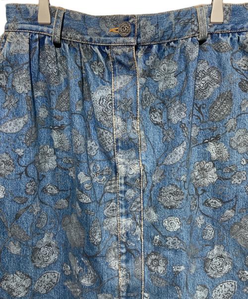 CHANEL（シャネル）CHANEL (シャネル) ココマーク・フラワープリント デニムスカート ブルー サイズ:34の古着・服飾アイテム