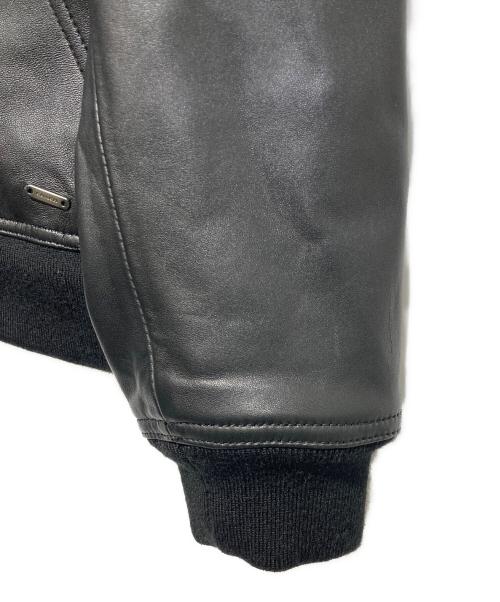 COACH（コーチ）COACH (コーチ) エンボスド レザー トレーナー ブラック サイズ:Mの古着・服飾アイテム