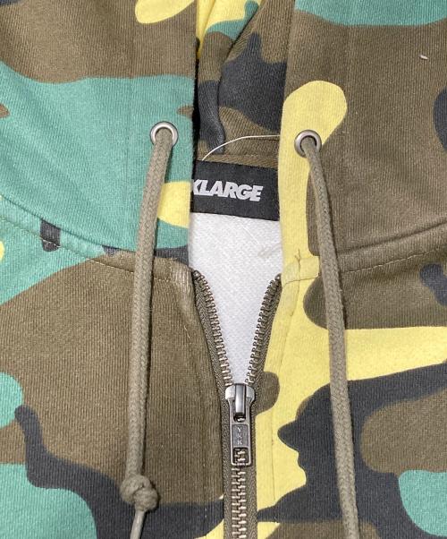 X-LARGE（エクストララージ）X-LARGE (エクストララージ) CAMO ZIP UP HOODED SWT オリーブ サイズ:Mの古着・服飾アイテム