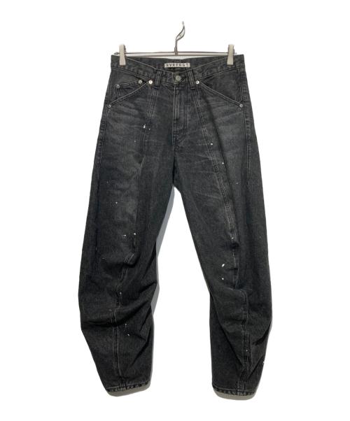 NVRFRGT（ネヴァーフォーゲット）NVRFRGT (ネヴァーフォーゲット) CONZ (コンズ) 別注 TWISTED CURVED LEG JEANS ブラック サイズ:1の古着・服飾アイテム