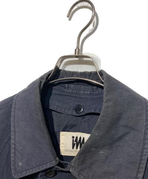 im MIYAKE DESIGN STUDIO（イッセイミヤケデザインスタジオ）im miyake design studio (イッセイミヤケデザインスタジオ) ダウンライナー付ステンカラーコート ネイビー サイズ:Mの古着・服飾アイテム