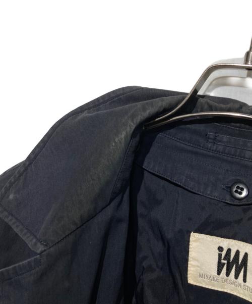 im MIYAKE DESIGN STUDIO（イッセイミヤケデザインスタジオ）im miyake design studio (イッセイミヤケデザインスタジオ) ダウンライナー付ステンカラーコート ネイビー サイズ:Mの古着・服飾アイテム