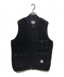 PALACE（パレス）の古着「CHAPPING ARMS TOP フリースベスト」｜ブラック