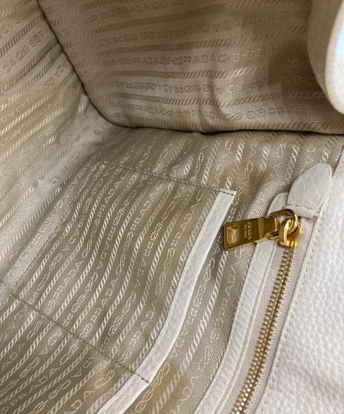 PRADA（プラダ）PRADA (プラダ) レザートートバッグ アイボリーの古着・服飾アイテム