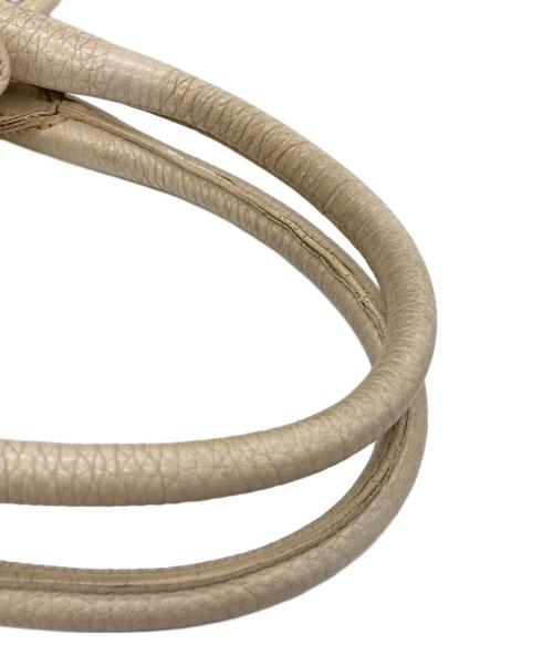 PRADA（プラダ）PRADA (プラダ) レザートートバッグ アイボリーの古着・服飾アイテム