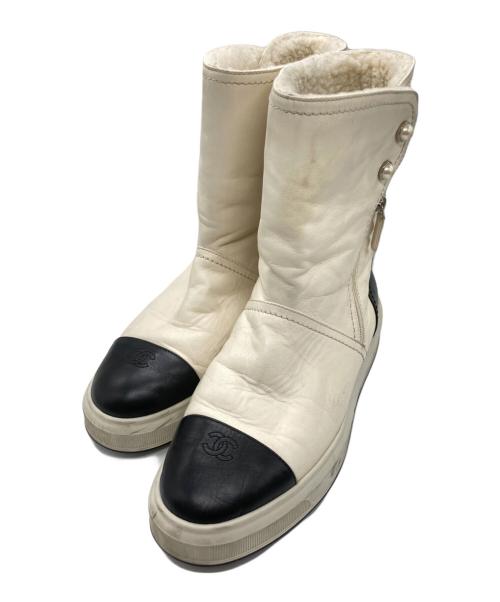 CHANEL（シャネル）CHANEL (シャネル) ムートンブーツ ホワイト サイズ:41の古着・服飾アイテム