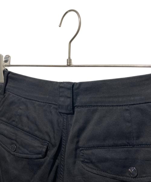 C.P COMPANY（シーピーカンパニー）C.P COMPANY (シーピーカンパニー) ストレッチサテンルーズフィットカーゴパンツ ブラック サイズ:42の古着・服飾アイテム