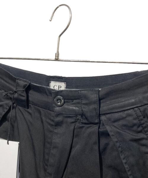 C.P COMPANY（シーピーカンパニー）C.P COMPANY (シーピーカンパニー) ストレッチサテンルーズフィットカーゴパンツ ブラック サイズ:42の古着・服飾アイテム