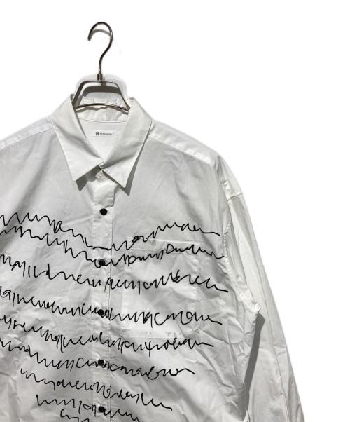 HERALBONY（ヘラルボニー）HERALBONY (ヘラルボニー) レギュラーカラーシャツ「heart-mm2024」 ホワイト サイズ:Lの古着・服飾アイテム