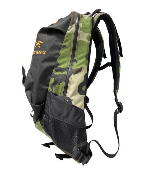 ARC'TERYX（アークテリクス）ARC'TERYX (アークテリクス) BEAMS (ビームス) 別注 ARRO22 バックパック オリーブの古着・服飾アイテム