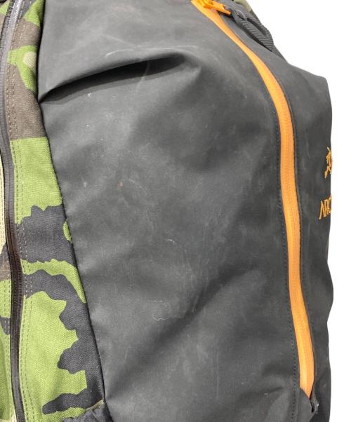 ARC'TERYX（アークテリクス）ARC'TERYX (アークテリクス) BEAMS (ビームス) 別注 ARRO22 バックパック オリーブの古着・服飾アイテム