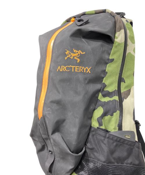 ARC'TERYX（アークテリクス）ARC'TERYX (アークテリクス) BEAMS (ビームス) 別注 ARRO22 バックパック オリーブの古着・服飾アイテム