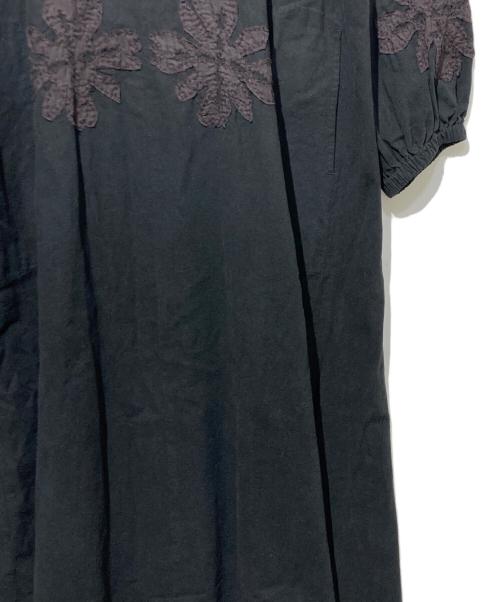 sara mallika（サラマリカ）sara mallika (サラマリカ) Cotton Flower Patchwork Dress ブラック サイズ:Mの古着・服飾アイテム