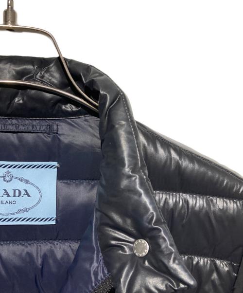 PRADA（プラダ）PRADA (プラダ) 三角プレートダウンジャケット ブラック サイズ:40の古着・服飾アイテム