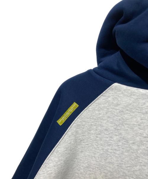 Aape BY A BATHING APE（エーエイプ バイ アベイシングエイプ）Aape BY A BATHING APE (エーエイプ バイ アベイシングエイプ) Moonface logo gradient zip-up fleece hoodie グリーン×ブルー サイズ:Mの古着・服飾アイテム